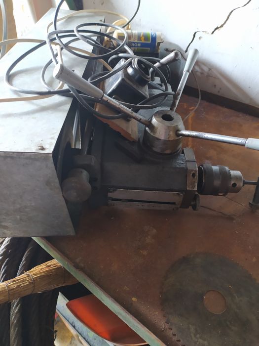 Сверлильный станок