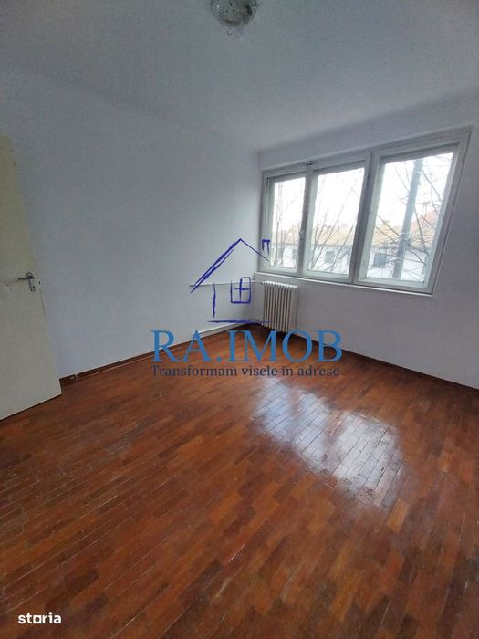 Apartament 2 camere, et1/4, Ultracentral-Hale - 69800 euro negociabil