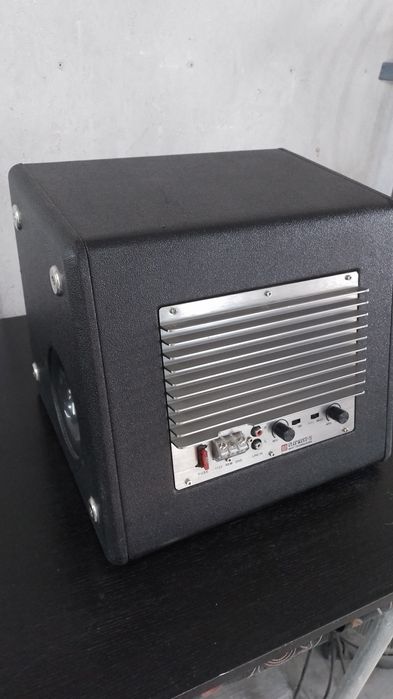 Продам сабвуфер.