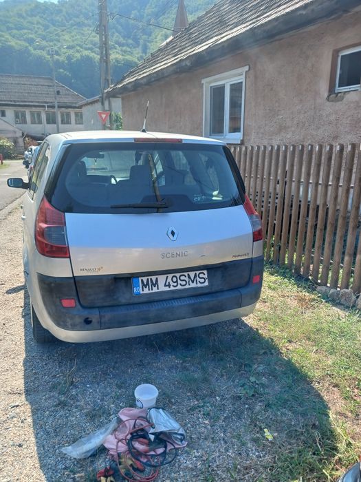 RENAULT 4