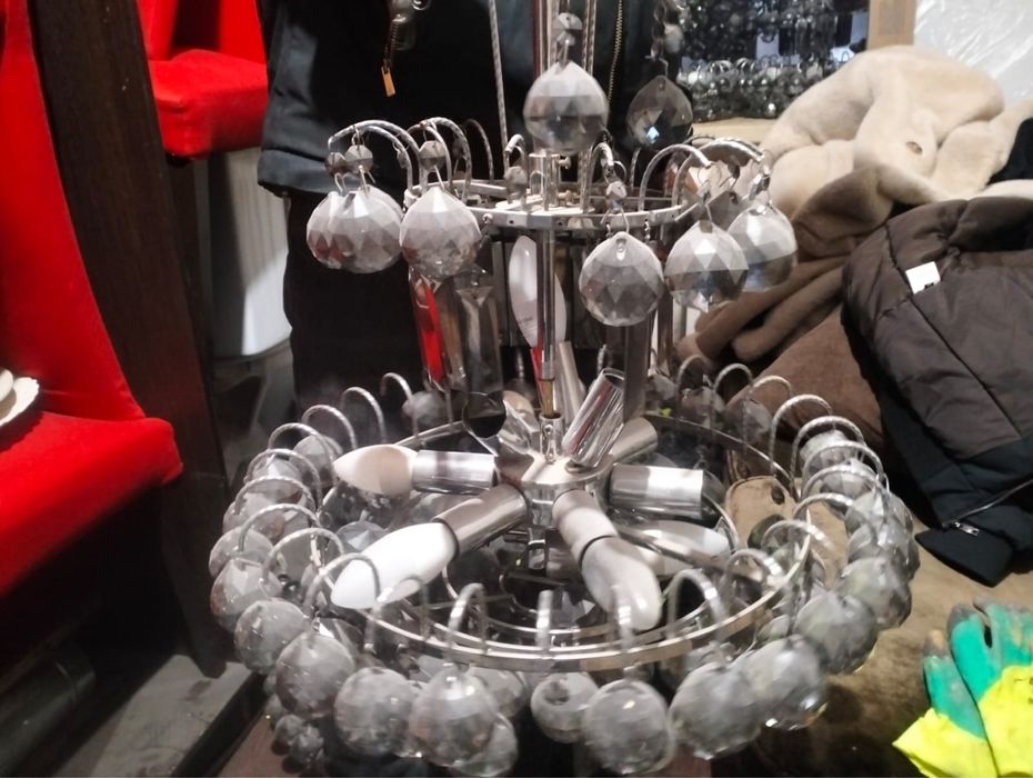 Люстра бар жақсы жағдайда