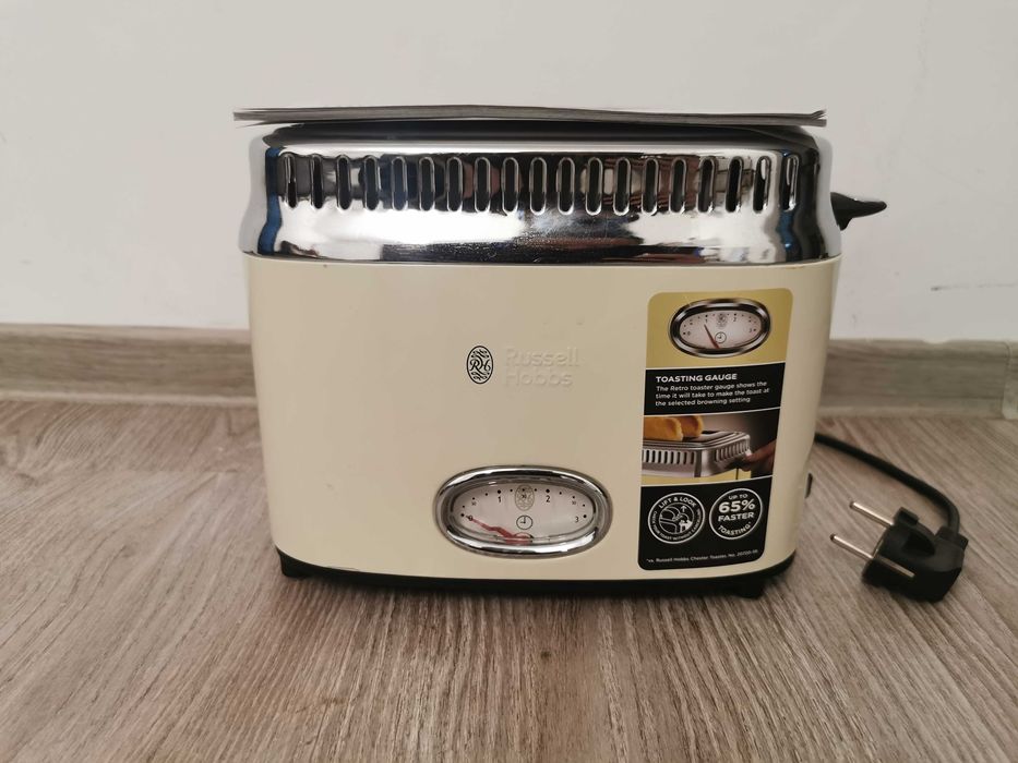 Prăjitor pâine Russel Hobs