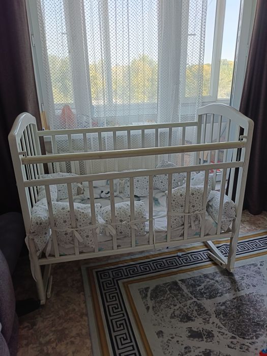 Продам кровать-маятник