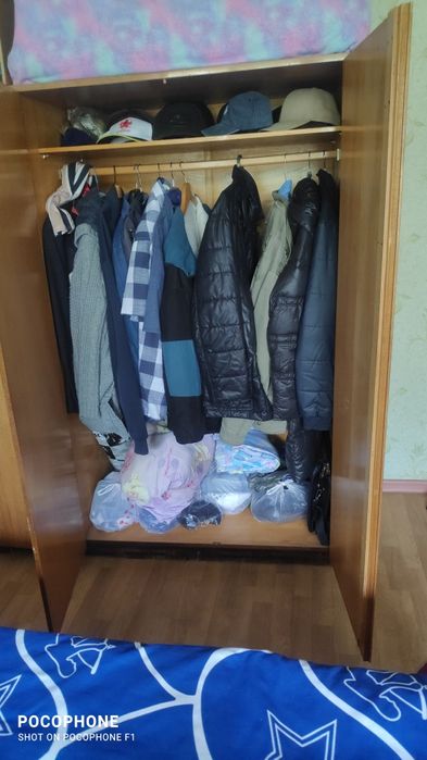Продам советский шифоньер (распашной шкаф)