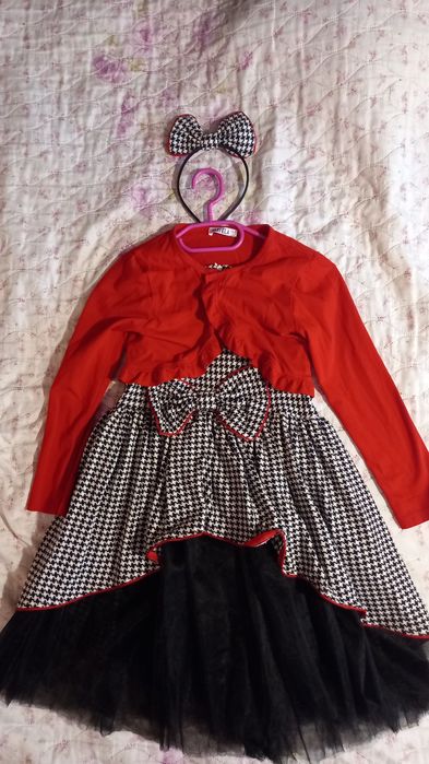 Много красива рокля