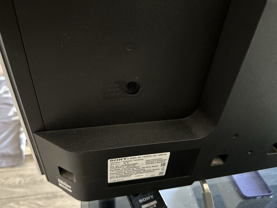 SONY model KDL-42W817B