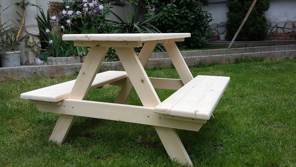 Масичка с пейки детска, градинска.