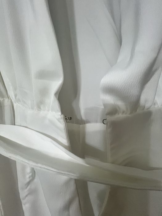 Salopeta din satin ideala pentu ocazii