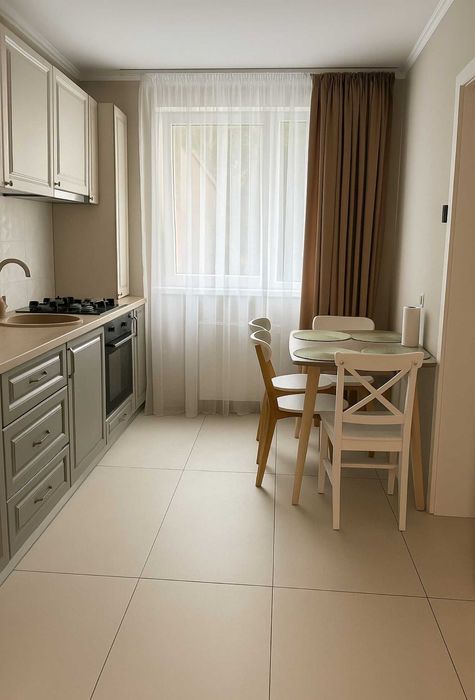 Apartament 2 camere decomandat, zona centrală Cobzarilor – Liniște și Siguranță