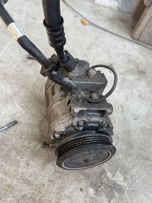 Компрессор кондиционера BMW Е60 Е61 Е65