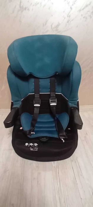 Детски столчета за кола