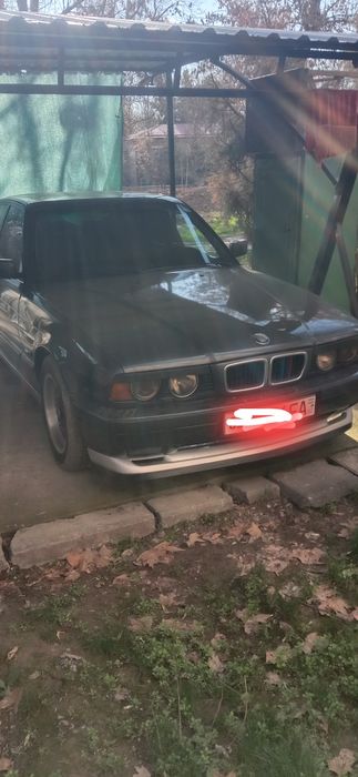 Продается BMW e34 520i. 2.0л
