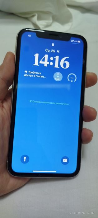 Продам Айфон 11 64