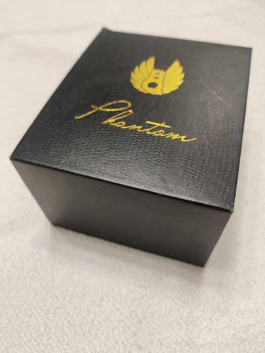 Телефон - оригинальный дизайн.