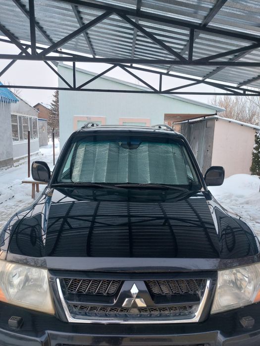 Продам mitsubishi pajero 2006