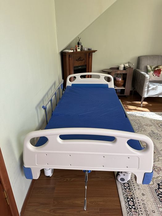 Кровать медицинская