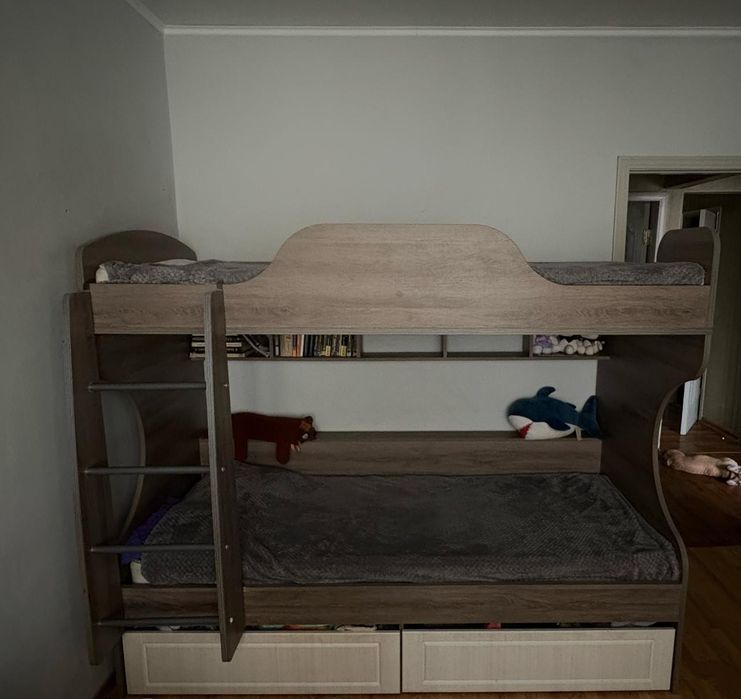 Продам кровать .