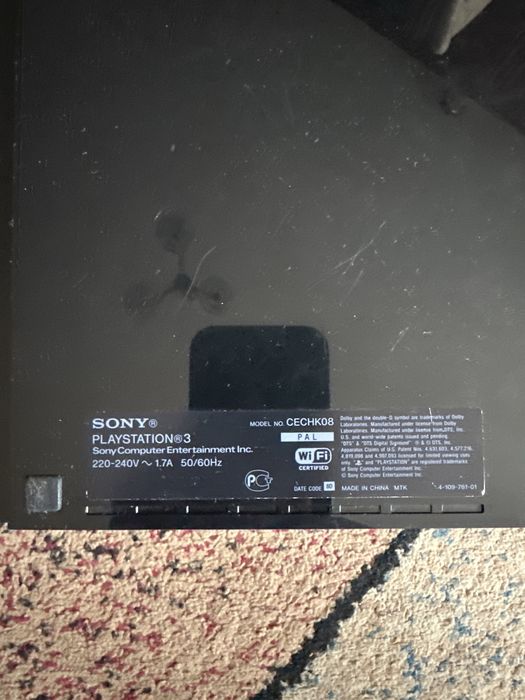 PlayStation 3 (CECH-K08) + 2 оригинальных геймпада