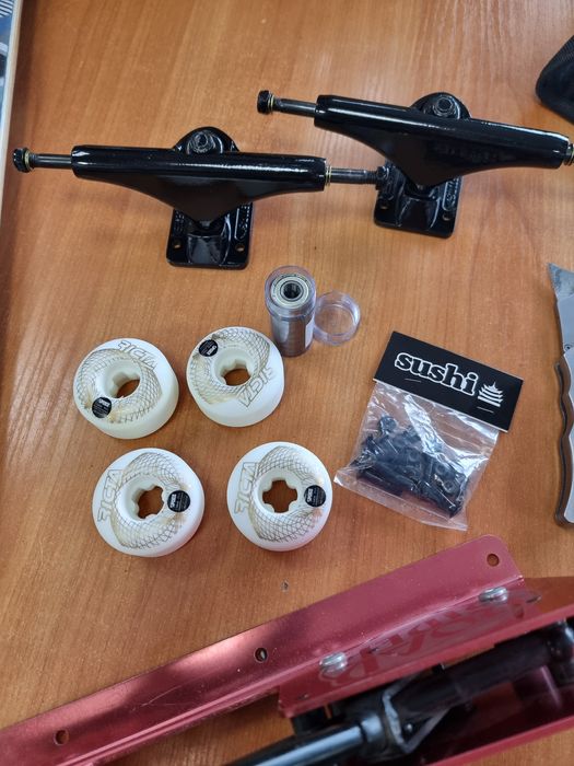 Birdhouse 8.25 професионален скейтборд