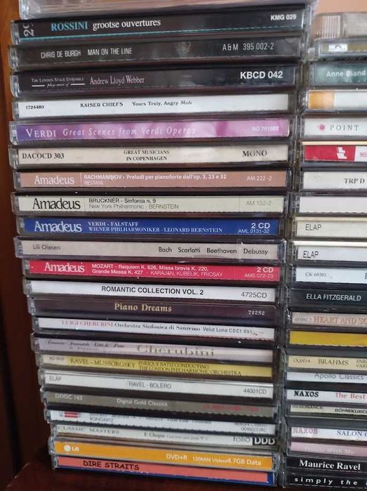 Vand casete audio si CD-uri