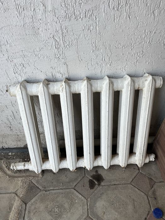 Продам чугунные батареи