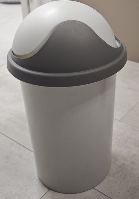 Мусорное ведро (Россия)