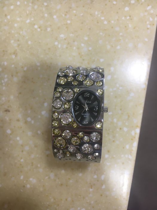 Женские часы в отличном состоянии