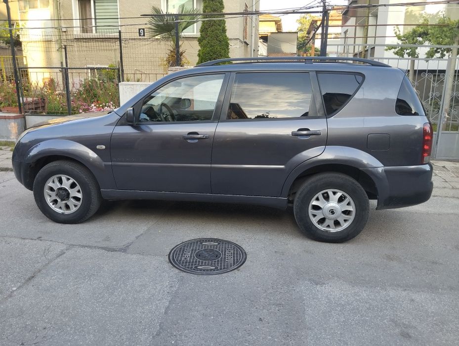 Джип Рекстън 2.7hdi