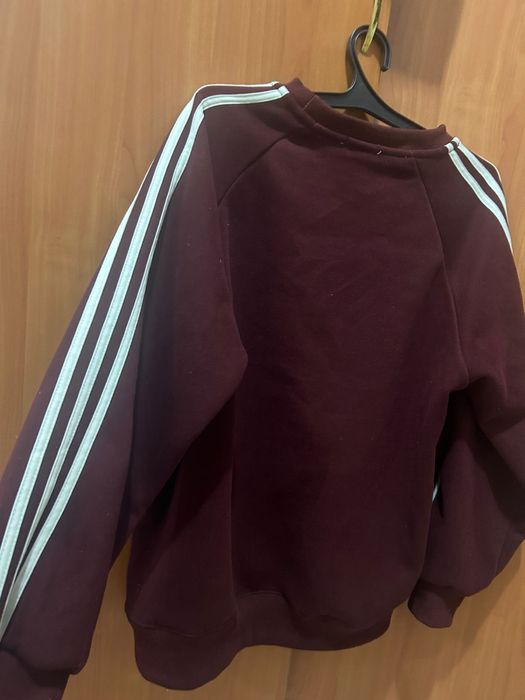 Одежда, бордовый