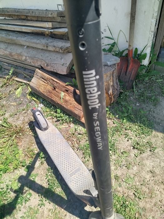 Продам электросамокат Ninebot Es2