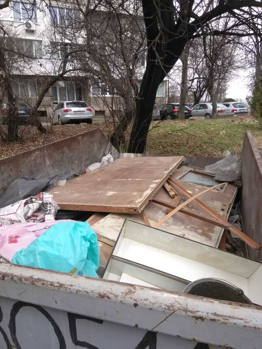 Почистване тавани, мазета, дворове и други