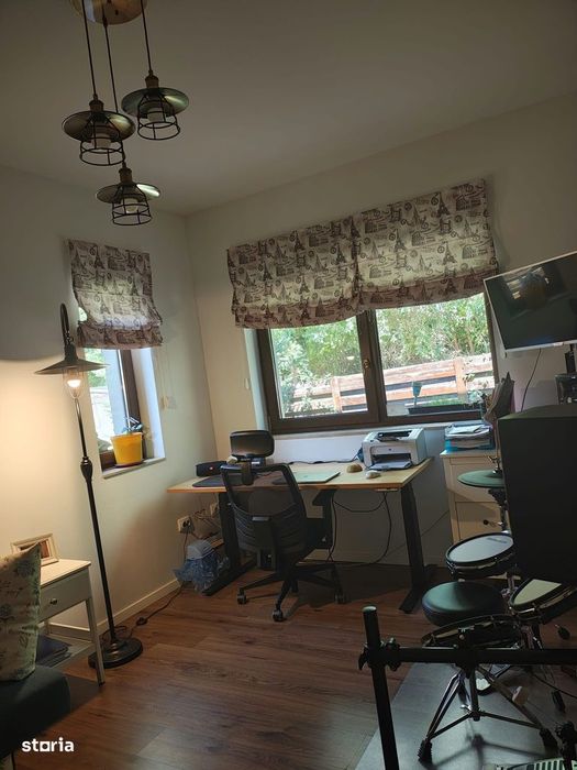 Casă tip duplex in zona linistita, acces usor catre oras