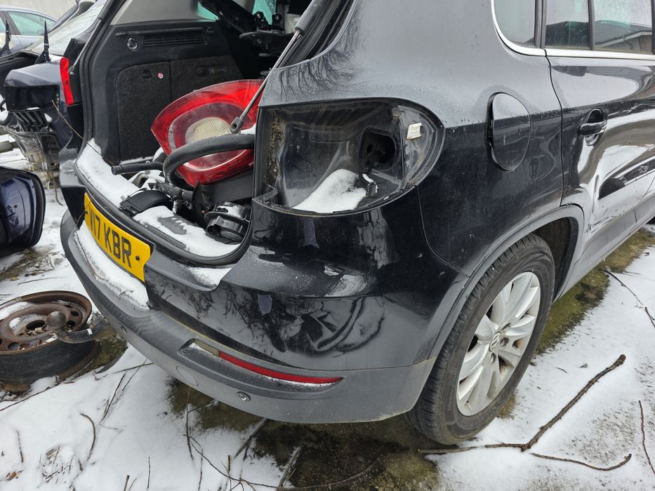 Bara Spate Tiguan LC9X cu senzori