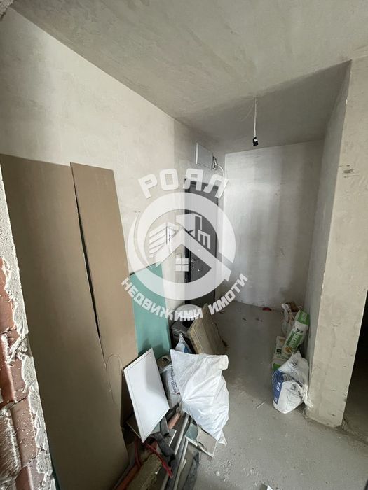 Продава се Тристаен апартамент в Пловдив, Гагарин - 120 кв.м за 975 €/кв.м - Снимка #5