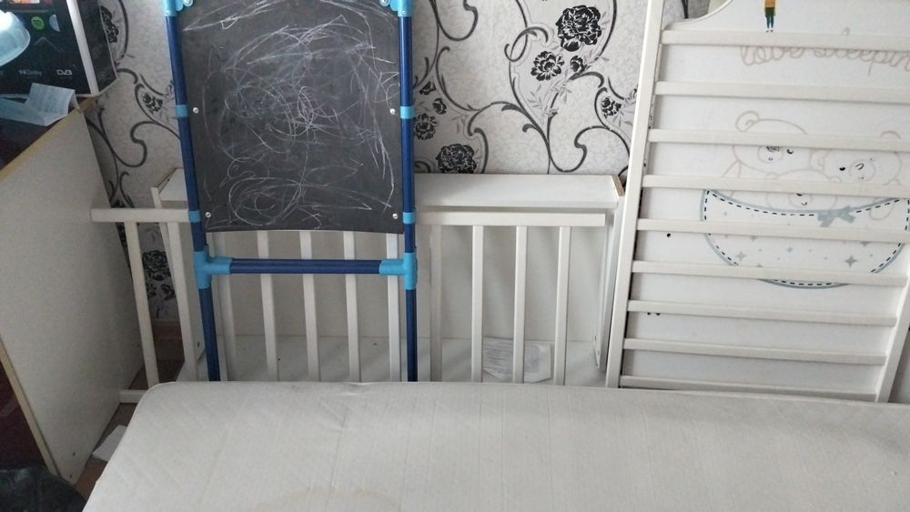 Продам детскую кроватку