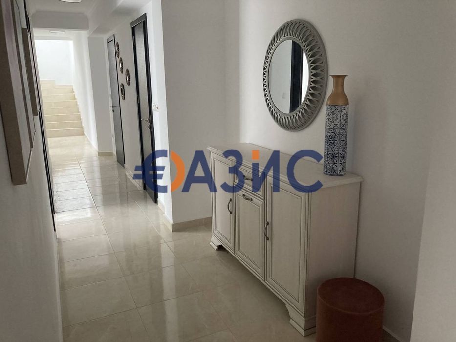 Продава се Многостаен апартамент в Свети Влас - 382 кв.м за 881 €/кв.м - Снимка #7