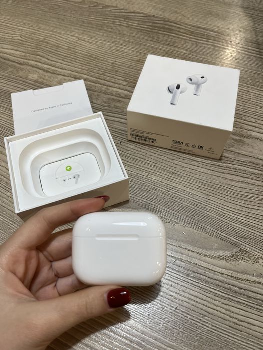 Наушники AirPods Pro 3