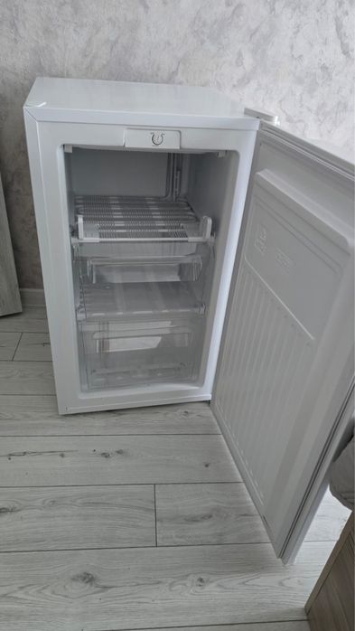 Продам морозильную камеру