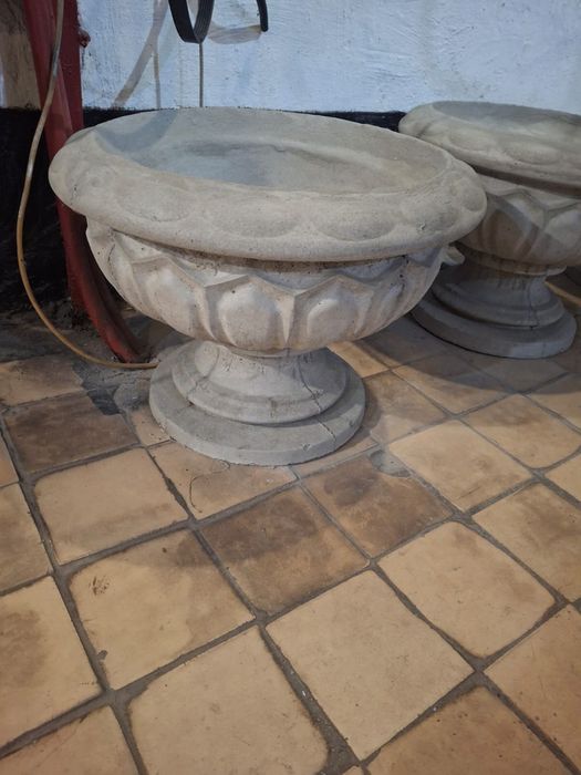 Продам горшки для цветов