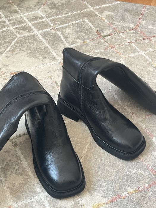 Продам женские кожаные ботинки