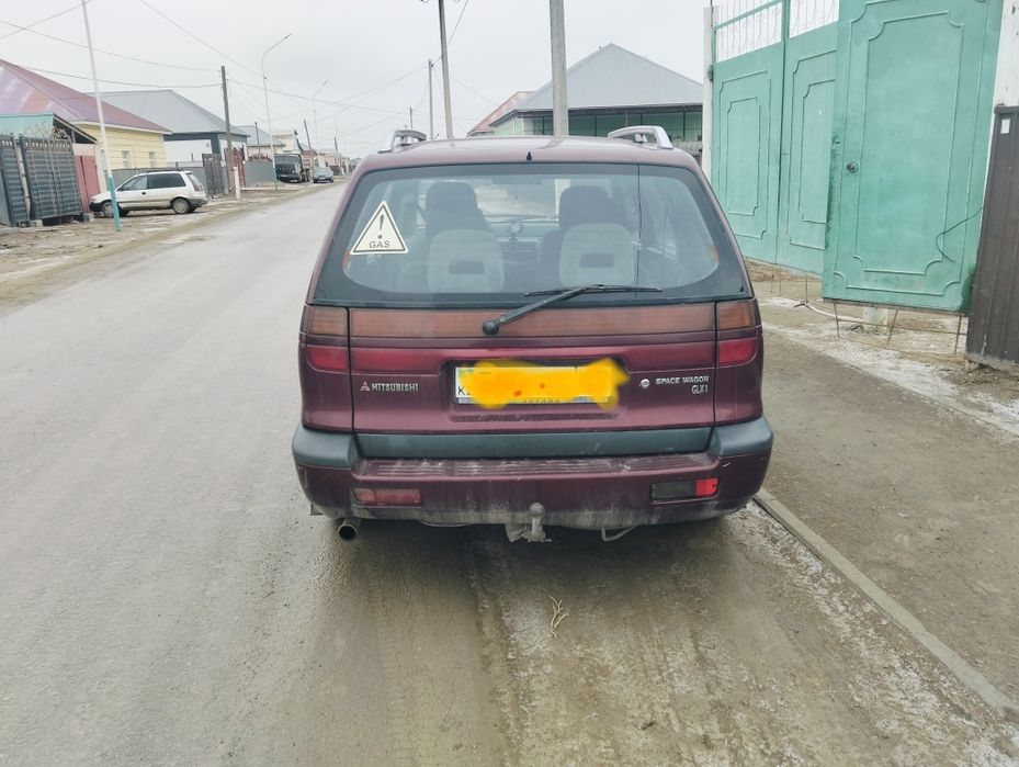 Митцубици спецвагон