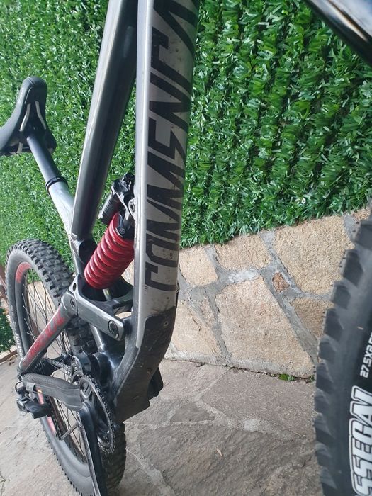 Продавам колело commencal furious