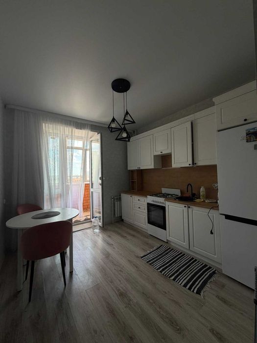 Продам 2х-ком квартиру в новом районе