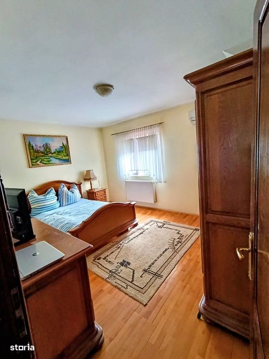 Casa 7 Camere 3 bai zona Fratelia Musicescu 430.000 euro