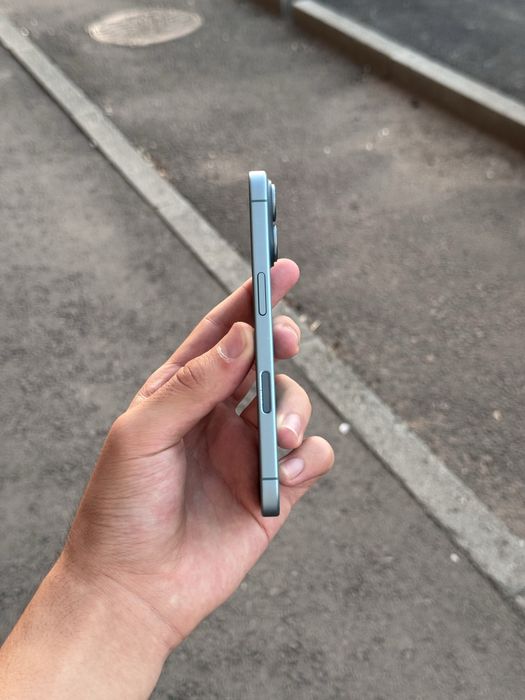 Продам iPhone 16 256гб 90%