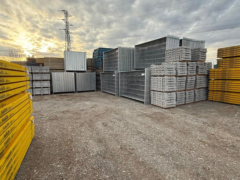 Ограда и кофражи