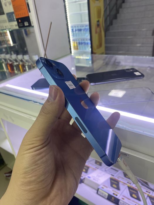 iPhone 13 256GB в отличном состтянии