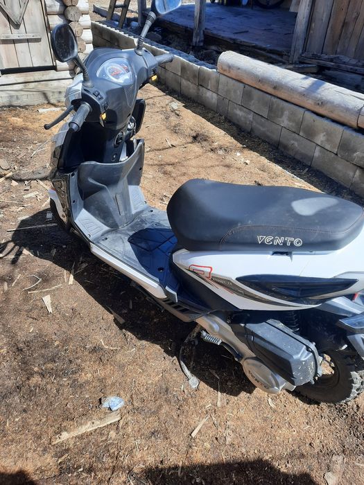 Продам скутер возможен торг