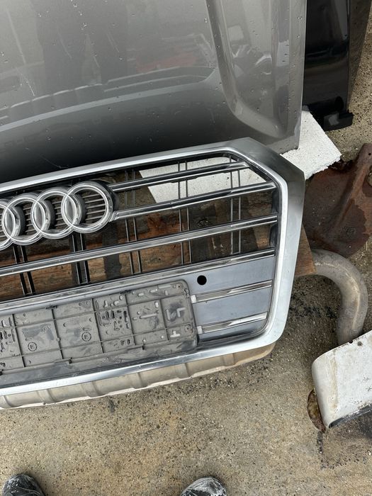 Audi Q5 21-23г предна решетка