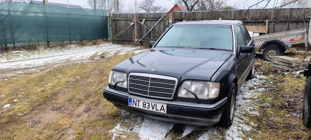 Mercedes w 124  E class